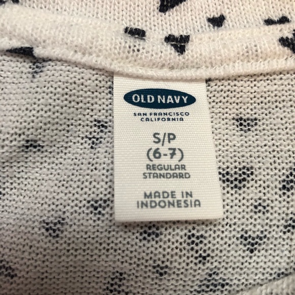 girls Old Navy light sweater - Picture 2 of 2